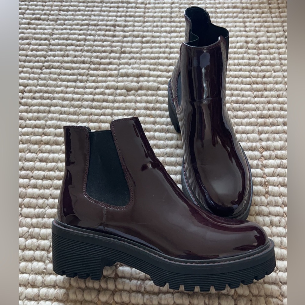 NWOT Limelight patent leather booties